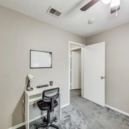 4 Bedroom Suburban Dream House - Seaworld-6Flags-Medcenter - Sleeps 10 San Antonio Exterior photo