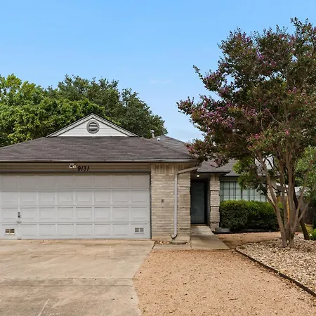 4 Bedroom Suburban Dream House - Seaworld-6Flags-Medcenter - Sleeps 10 San Antonio Exterior photo
