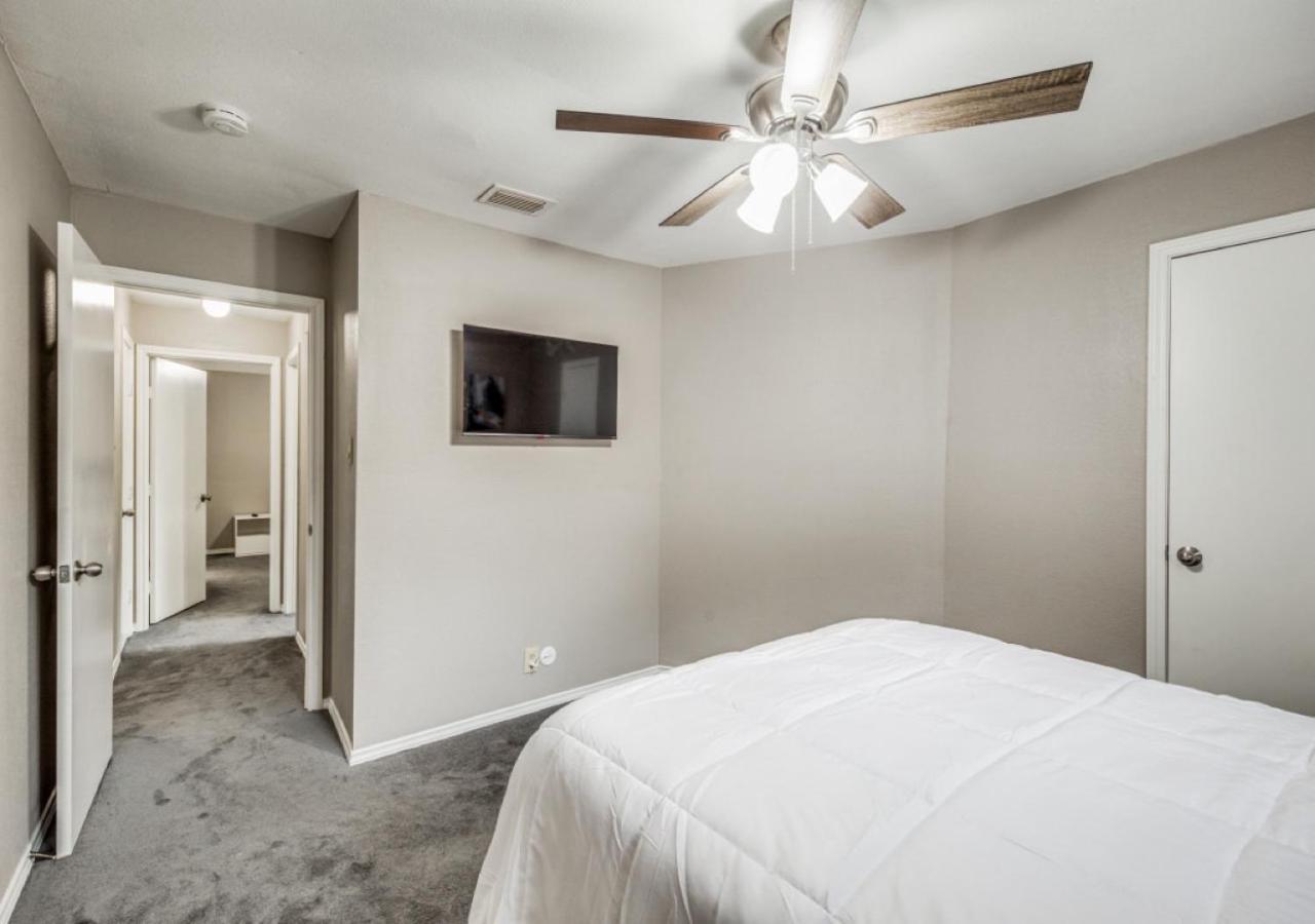 Holiday home 4 Bedroom Suburban Dream House - Seaworld-6flags-medcenter - Sleeps 10