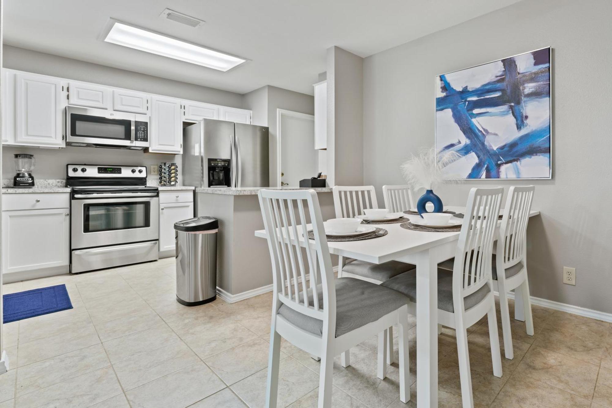 4 Bedroom Suburban Dream House - Seaworld-6flags-medcenter - Sleeps 10 San Antonio
